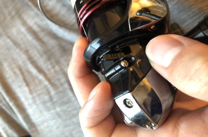 スピニングリール 逆転ストッパー