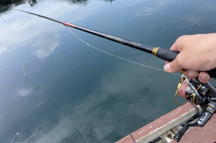 海上釣堀　ウキ釣り　竿